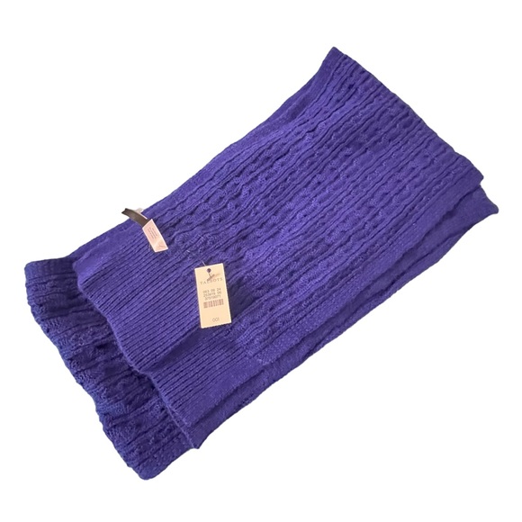 Talbots knit Scarf - Picture 3 of 6